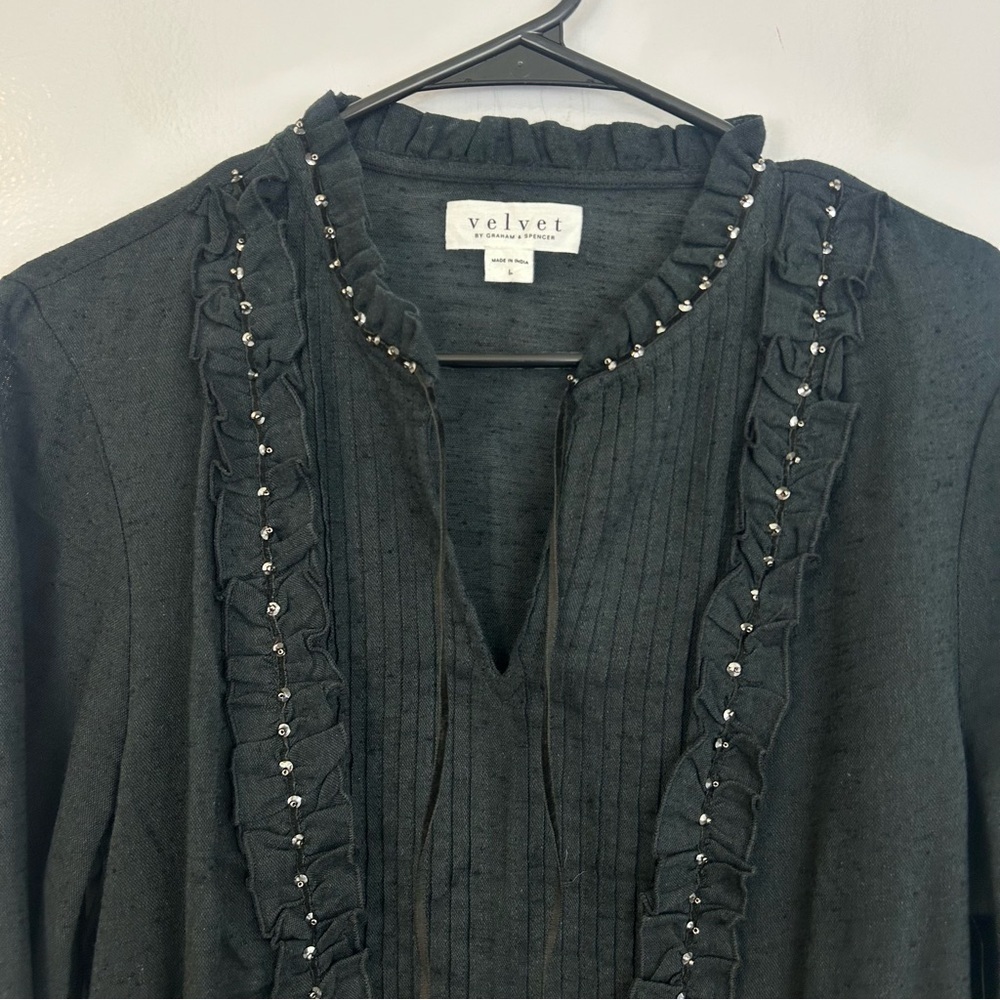 NWT Velvet by Graham & Spencer Black Ruffled Popover Studded Blouse/Top Large - Picture 3 of 12